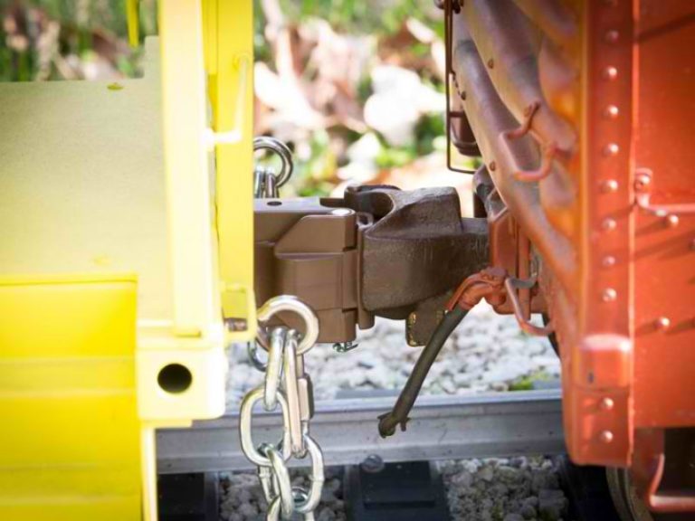 Long Railroad Coupler W / Bumper AccuTie Rail System